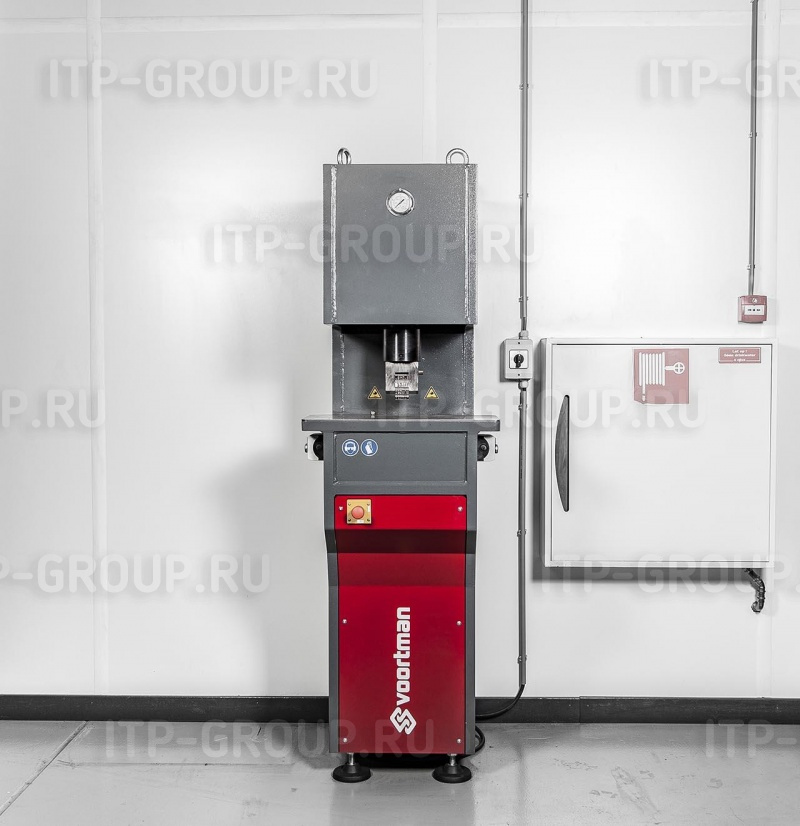 VOORTMAN V70